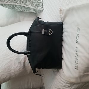 MICHAEL Michael Kors Riley Black Large Leather Satchel